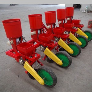 Tractor installs 4 rows of corn planters