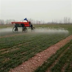 self-propelled tractor boom pesticide sprayer agricultural